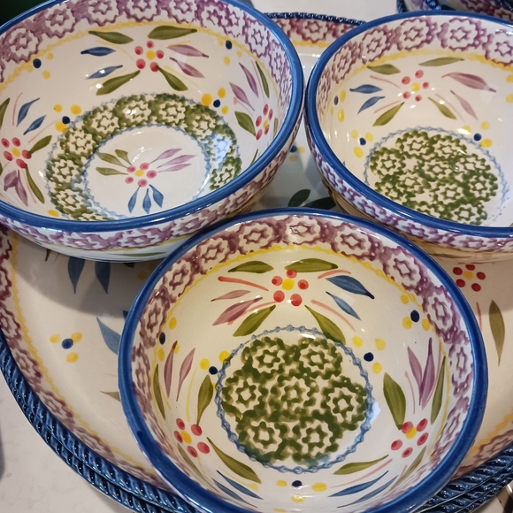 TEMPTATIONS DINÑER SET FOR 4 CONFETTI PATTERN - Picture 2 of 6